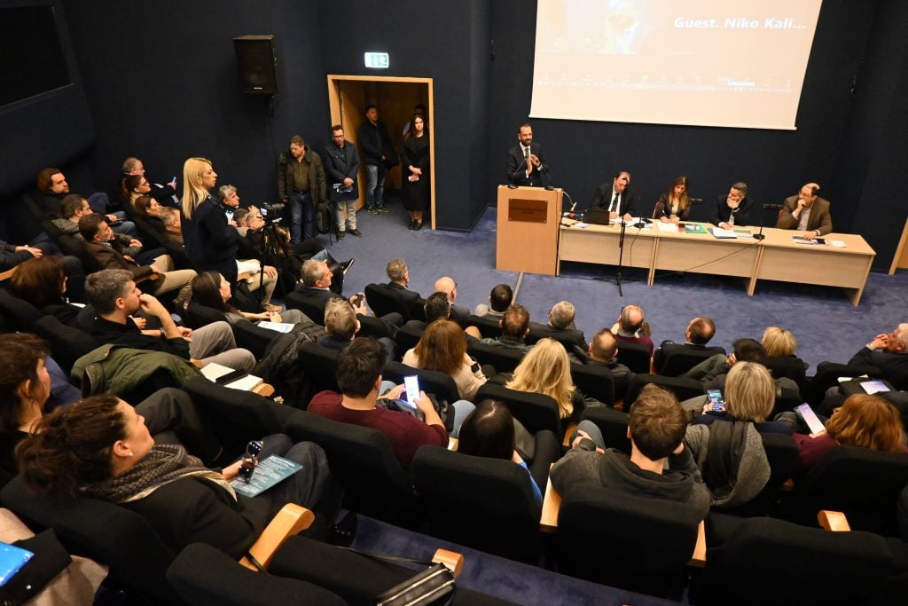 Ν. Φαρμάκης: «Να περάσουμε από το μοντέλο που "μοιράζει" σε αυτό που "χτίζει"» - Η Περιφέρεια Δυτικής Ελλάδας πρωτοστατεί στον σχεδιασμό της νέας ΚΑΠ 2028-2034