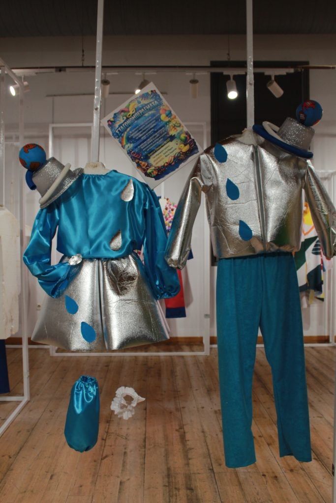 Οι εργαζόμενοι της ΔΕΥΑΠ στο Πατρινό Καρναβάλι, με τα… σταγονομπερδέματα! 