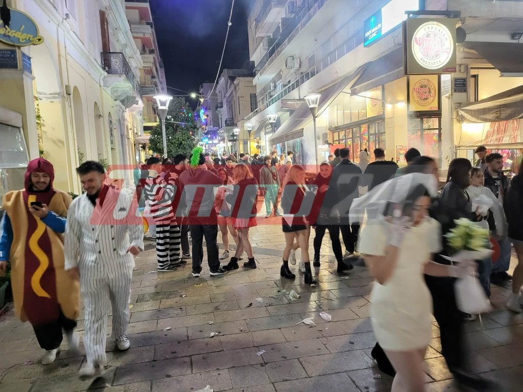 Ώρα 6.30 ξημερώματα: Η Πάτρα δεν έχει σταματήσει να χορεύει - Χιλιάδες κόσμου στο κέντρο ΦΩΤΟ