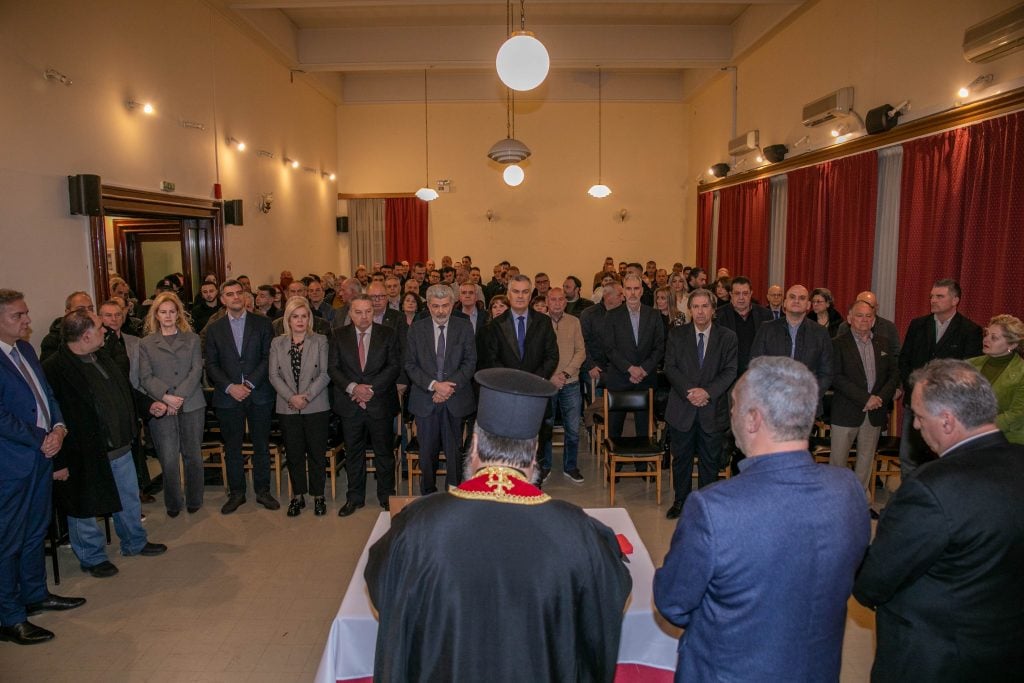 Κόπη πίτας από τον Εμπορικό Σύλλογο Πατρών - ΦΩΤΟ