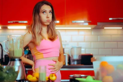 Φούσκωμα: Τροφές και ροφήματα που διώχνουν τη δυσφορία – Τι να αποφύγετε