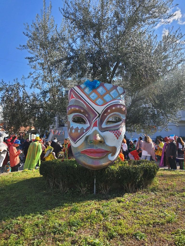 Χρώματα, μουσική και χαμόγελα στην 3η Καρναβαλική Παρέλαση της "Μέριμνας" - ΦΩΤΟ