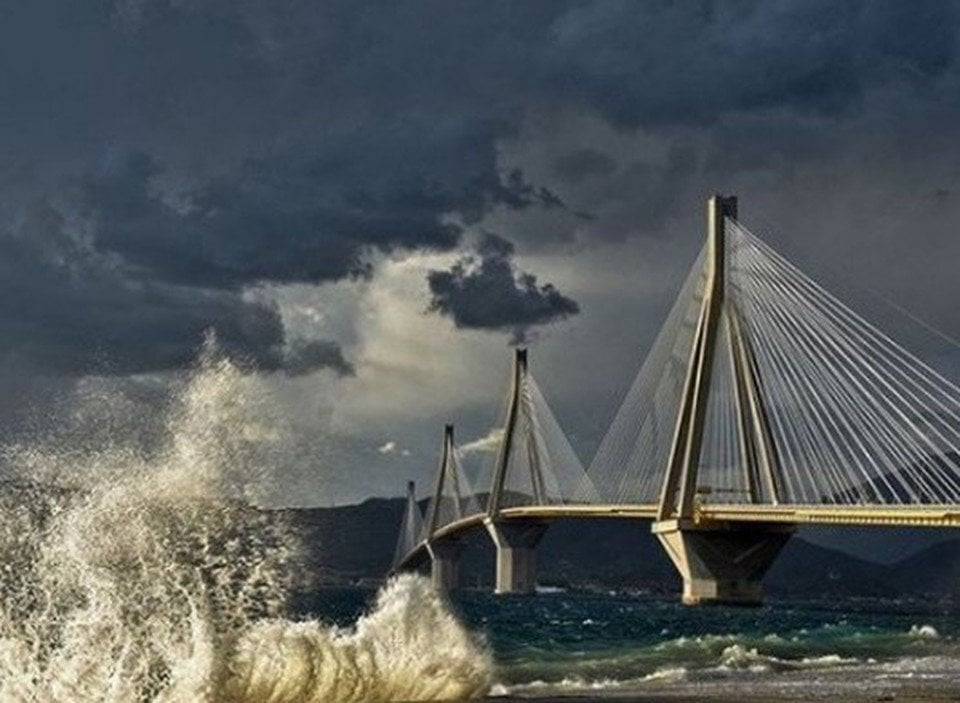 Πάτρα: Κλειστή η πορθμειακή γραμμή Ρίου - Αντιρρίου