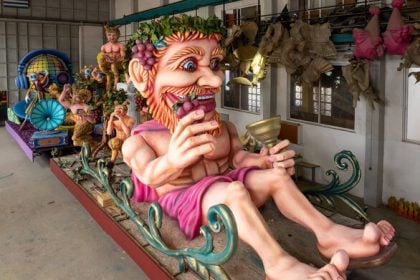 Πατρινό Καρναβάλι 2026: Τα άρματα του Δήμου στις παρελάσεις του τελευταίου τριημέρου και οι δημιουργοί τους