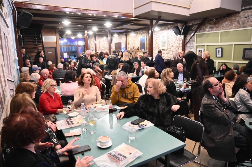 Με ιδιαίτερη επιτυχία η παρουσία του νέου μυθιστορήματος της πατρινής δημοσιογράφου Γιώτας Κοντογεωργοπούλου - ΦΩΤΟ