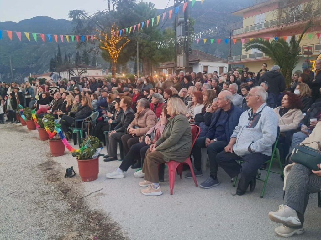 Με ιδιαίτερη επιτυχία ο γαϊδουρογάμος στον Ελαιώνα Αιγιάλειας - ΦΩΤΟ
