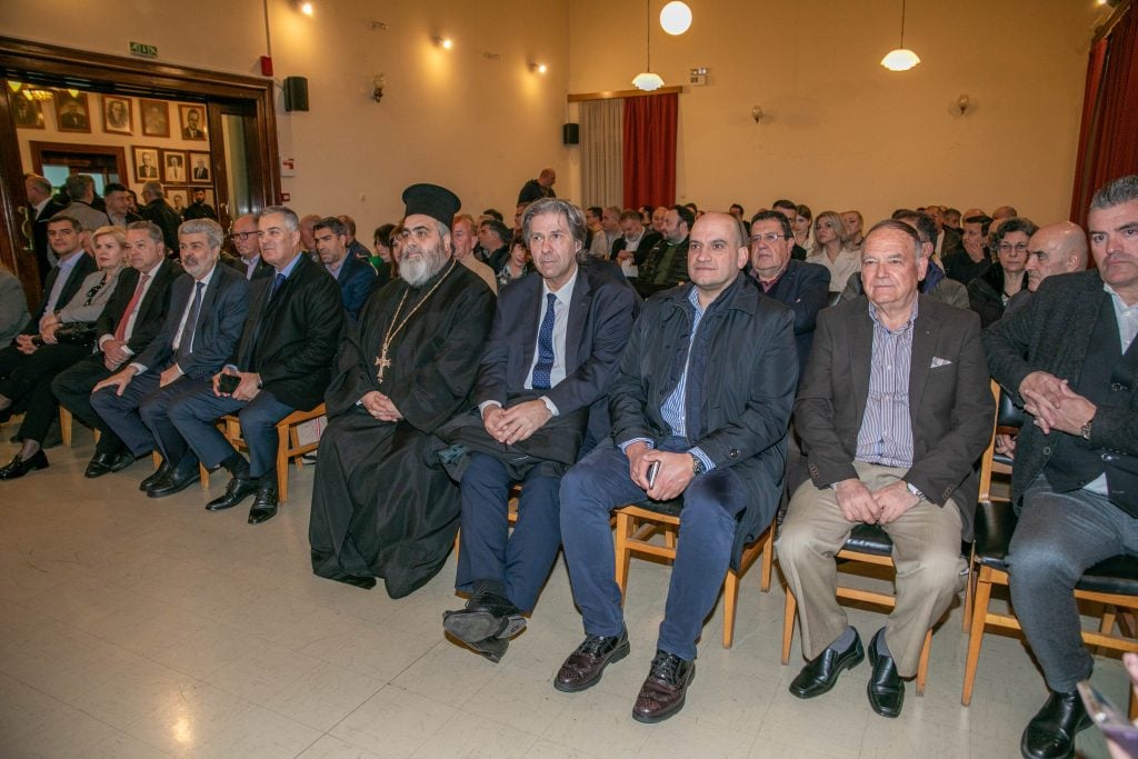 Κόπη πίτας από τον Εμπορικό Σύλλογο Πατρών - ΦΩΤΟ