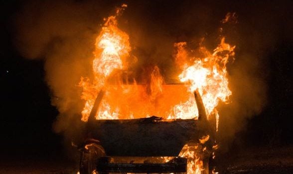 Πάτρα: Φωτιά σε αυτοκίνητο τα ξημερώματα-Ήταν σταθμευμένο
