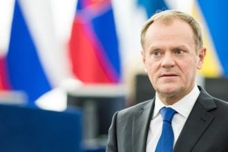 Ο πρωθυπουργός της Πολωνίας κάλεσε τους πολίτες της χώρας του να εγκαταλείψουν το Ιράν