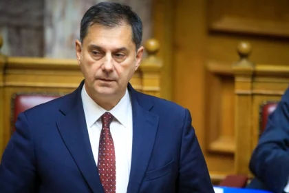 Ο Χάρης Θεοχάρης θα μετέχει ως παρατηρητής στο Συμβούλιο Ειρήνης του Ντόναλντ Τραμπ για τη Γάζα