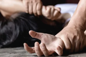 Ορχομενός: Ανήλικη κατήγγειλε το βιασμό της από δύο ανηλίκους, έξι συλλήψεις