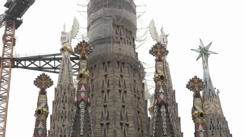 Βαρκελώνη: Η εμβληματική Σαγράδα Φαμίλια έφτασε στο μέγιστο ύψος της