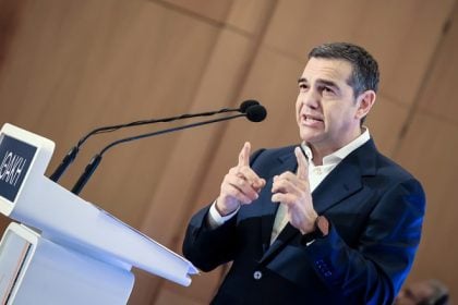 Τσίπρας: Οι προοδευτικές δυνάμεις πρέπει να αντισταθούμε