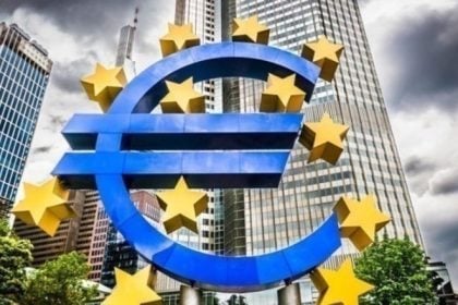 Η ΕΕ έχει τα εργαλεία για να απαντήσει στις ΗΠΑ