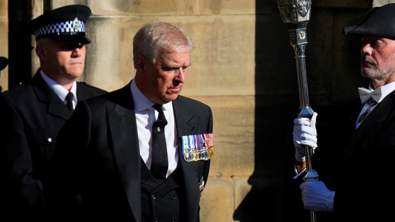 Άντριου: «Δεν μπορείτε να μου το κάνετε αυτό, είμαι ο γιος της βασίλισσας»