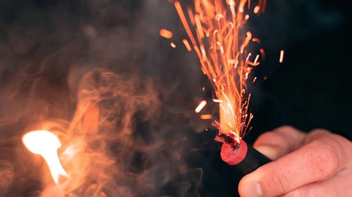 Χειρουργείται ο 17χρονος μετά την έκρηξη κροτίδας στο χέρι του, τραυματίστηκε σε τρία δάχτυλα