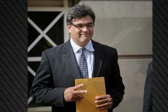 Πιθανή επίθεση των ΗΠΑ στο Ιράν τη Δευτέρα ή Τρίτη, βλέπει ο πρώην πράκτορας της CIA Τζον Κυριάκου