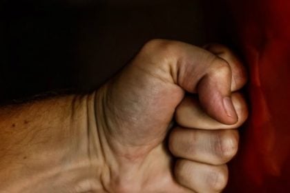 Πάτρα: Του πήραν 25.000 ευρώ για "αγορά" μηχανήματος και όταν ζήτησε εξηγήσεις τον έδειραν!