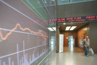 Χρηματιστήριο Αθηνών: Επιμένουν οι πωλητές, αλλά δεν απειλείται το θετικό πρόσημο της εβδομάδας