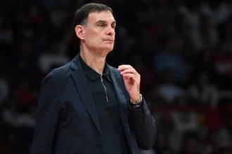 Μπαρτζώκας: «Δεν θα έχουμε τον Τζόζεφ για το αμέσως επόμενο διάστημα, μας περιμένουν πολύ σημαντικά παιχνίδια»