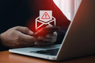 ΠΡΟΣΟΧΗ: Απατεώνες στέλνουν SMS ως «MYaade» ή «GOV» για φόρο κυκλοφορίας, τι να προσέξουν οι πολίτες