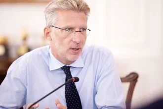 Άκης Σκέρτσος: Σε σταθερή τροχιά προόδου η Ελλάδα στα ζητήματα κράτους δικαίου και διαφάνειας