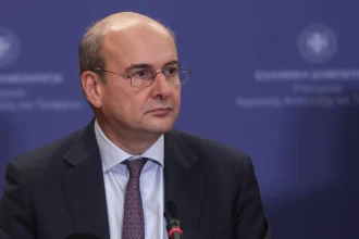 Χατζηδάκης: Δεν θέλουμε να γυρίσουμε στην εποχή της έντασης με την Τουρκία, δεν κάνουμε εξωτερική πολιτική με ψευτοπαλληκαρισμούς