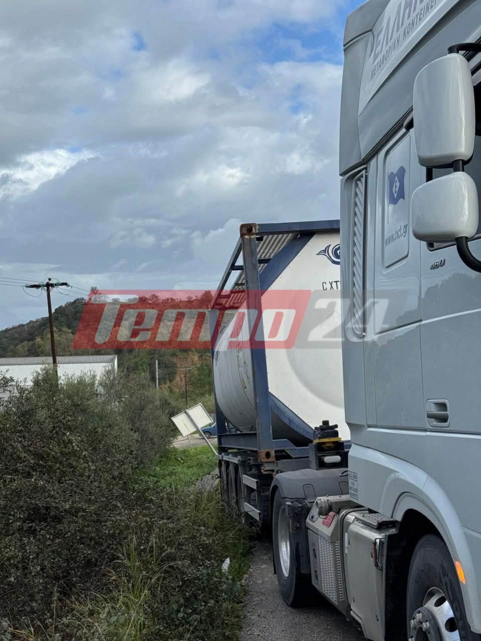 Πάτρα: Νέα εκτροπή νταλίκας στον δρόμο καρμανιόλα-ΦΩΤΟ