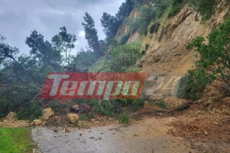 Σοβαρά προβλήματα στο οδικό δίκτυο της Ηλείας από την κακοκαιρία – Κατολισθήσεις, αποκλεισμοί χωριών και ζημιές σε υποδομές