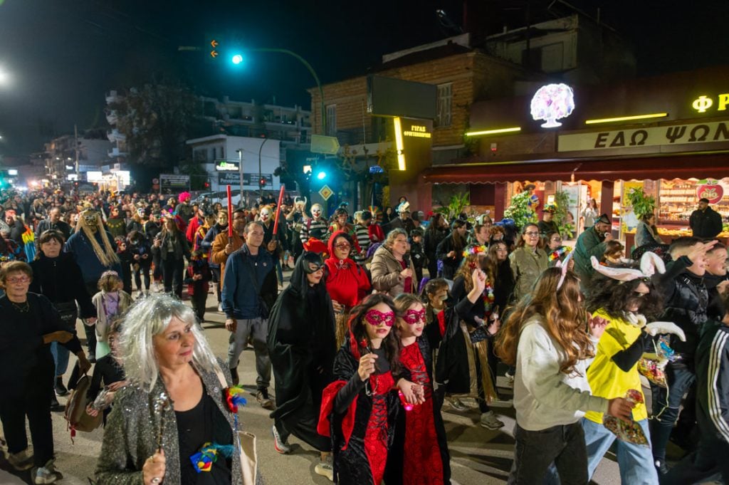 Το Πατρινό Καρναβάλι στις συνοικίες - Με μεγάλη επιτυχία οι δράσεις της 1ης Αποκριάτικης Γιορτής Παραδοσιακών Δρώμενων σε Αγυιά και Νότιο Διαμέρισμα (ΦΩΤΟ)