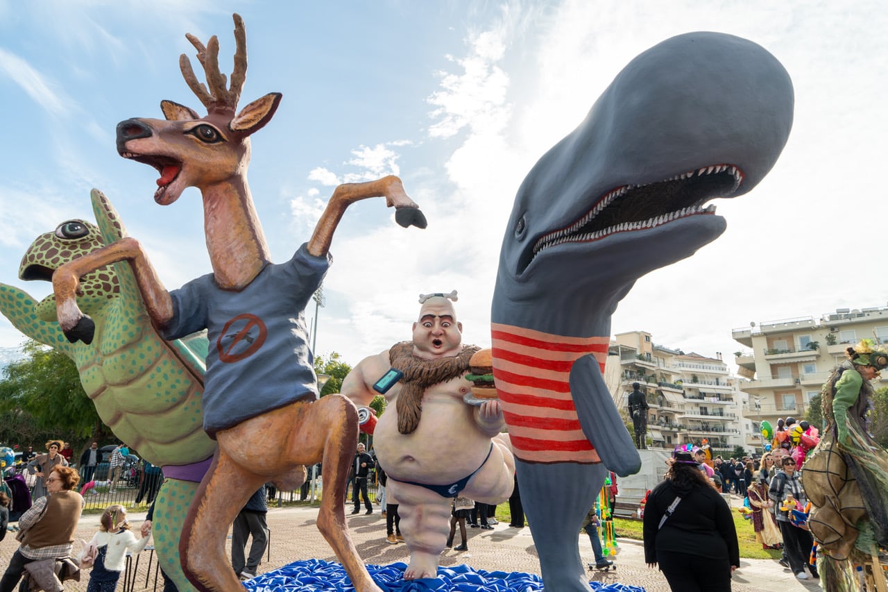 Σε ρυθμό Κεντρικής Καρναβαλούπολης η Πάτρα