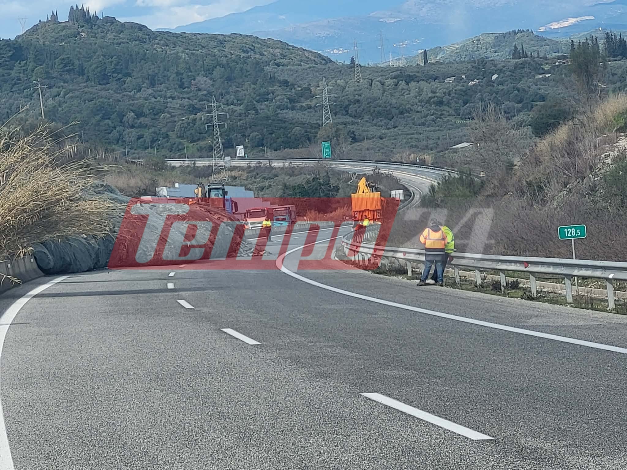 Ιόνια οδός: Για 3 μήνες κλειστό το τμήμα που έγινε η κατολίσθηση - Πάρα ταύτα τα διόδια πληρώνονται κανονικά!