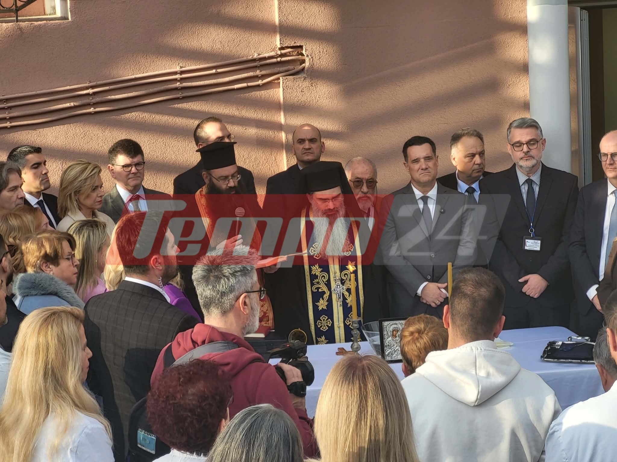 Στην Πάτρα ο Άδωνις Γεωργιάδης - Επίσκεψη στα νοσοκομεία με συγκεντρώσεις διαμαρτυρίας (ΦΩΤΟ)