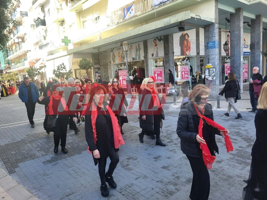 Πατρινό Καρναβάλι 2026: Παραδοσιακή παρέλαση ομάδων από την Ελλάδα και το εξωτερικό (ΦΩΤΟ - ΒΙΝΤΕΟ)