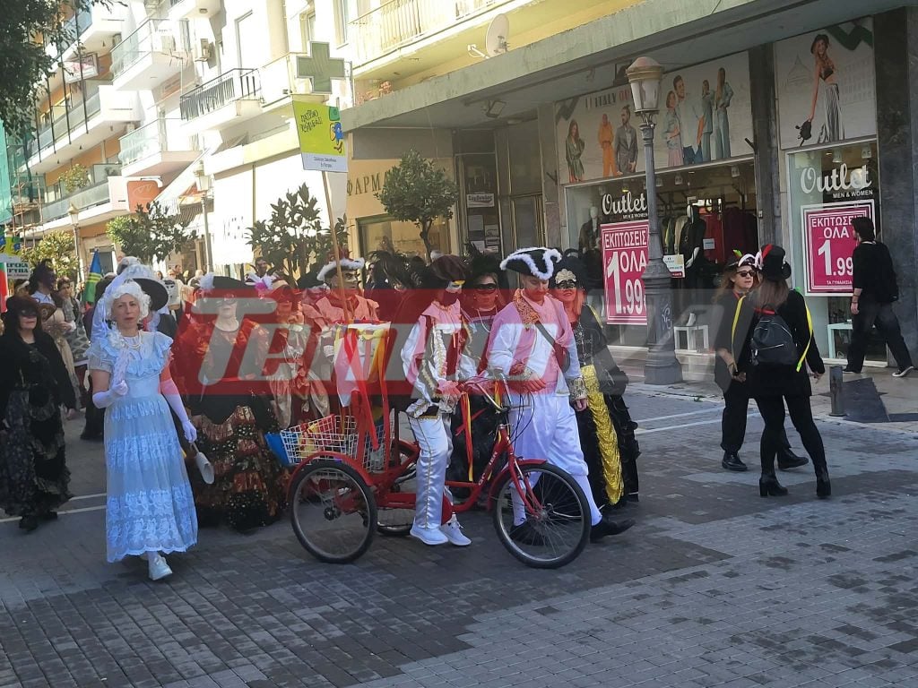 Πατρινό Καρναβάλι 2026: Παραδοσιακή παρέλαση ομάδων από την Ελλάδα και το εξωτερικό (ΦΩΤΟ - ΒΙΝΤΕΟ)