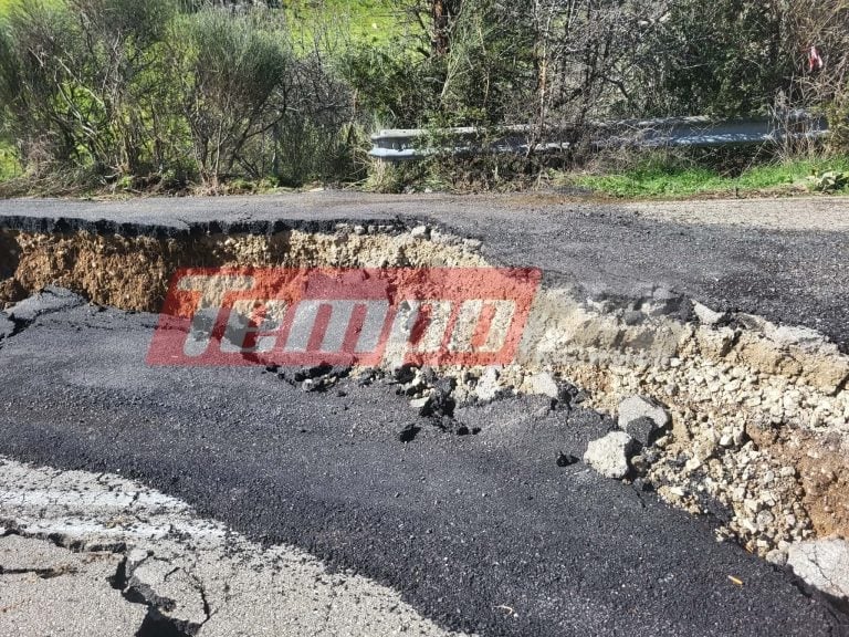 "Κομμένη" στα δύο η Πατρών-Τριπόλεως - Άγνωστο πότε θα αποκατασταθεί ο δρόμος - Αποκλεισμένα τα χωριά και κάτοικοι μεταφέρουν με τα πόδια τρόφιμα και είδη πρώτης ανάγκης