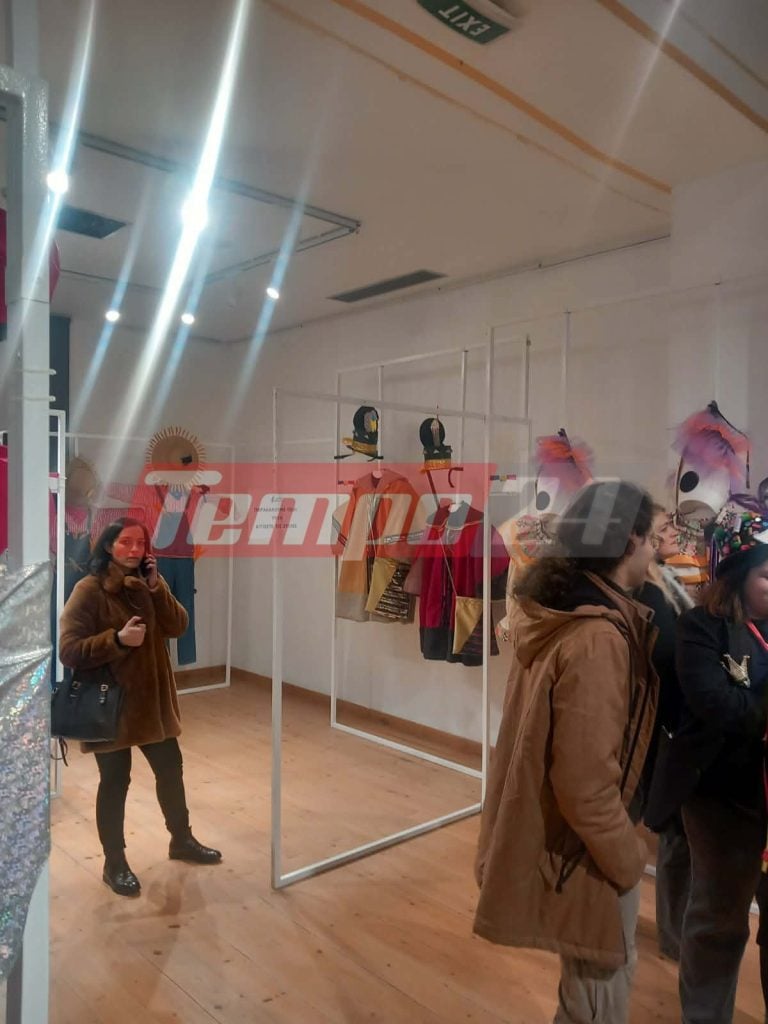 Πάτρα: Τα εγκαίνια της έκθεσης στολών στην Αγορά Αργύρη (ΦΩΤΟ)