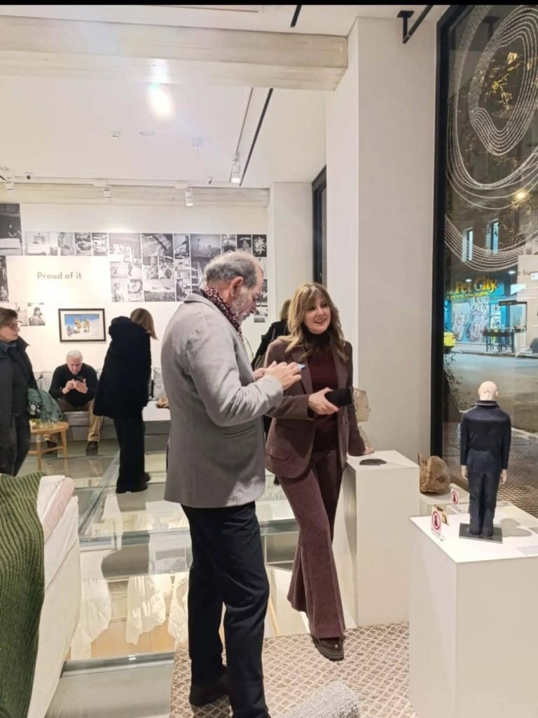 H Πατρινή εικαστικός που εκθέτει γλυπτά της στο Κολωνάκι (ΦΩΤΟ)