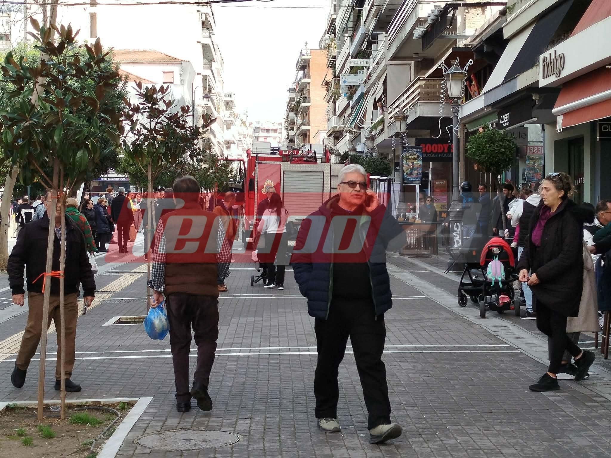 Πάτρα: Φωτιά σε κατάστημα της Πλ. Ολγας – ΦΩΤΟ