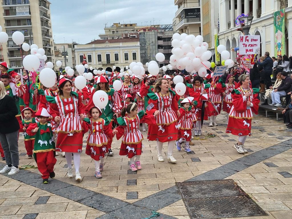 Καρναβάλι Μικρών 2026: ΔΕΙΤΕ ΖΩΝΤΑΝΑ την παρέλαση - Φωτογραφίες από τα καλύτερα στιγμιότυπα