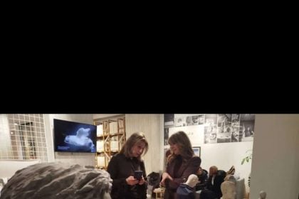 H Πατρινή εικαστικός που εκθέτει γλυπτά της στο Κολωνάκι (ΦΩΤΟ)