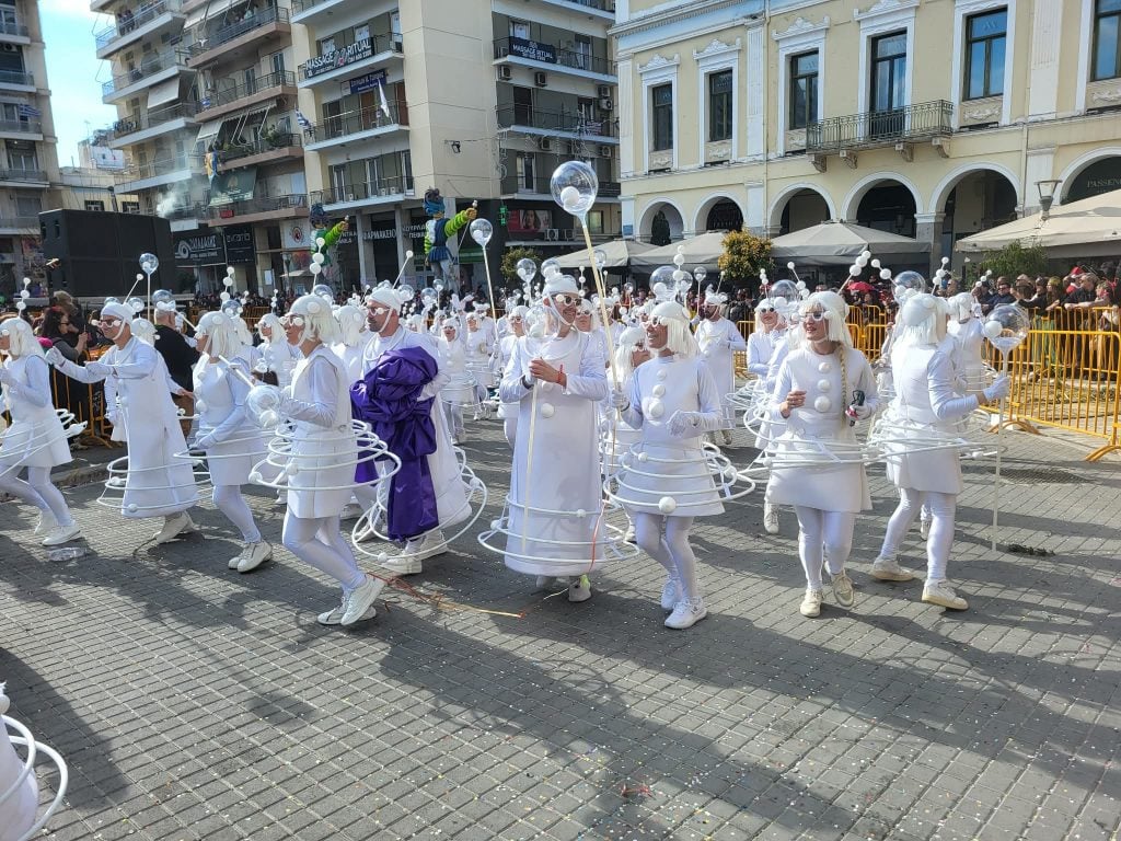 Η κορύφωση του Πατρινού Καρναβαλιού 2026: LIVE η Μεγάλη Παρέλαση (ΦΩΤΟ & ΒΙΝΤΕΟ)
