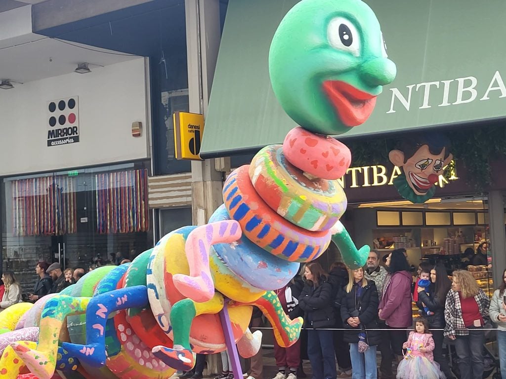 Καρναβάλι Μικρών 2026: ΔΕΙΤΕ ΖΩΝΤΑΝΑ την παρέλαση - Φωτογραφίες από τα καλύτερα στιγμιότυπα