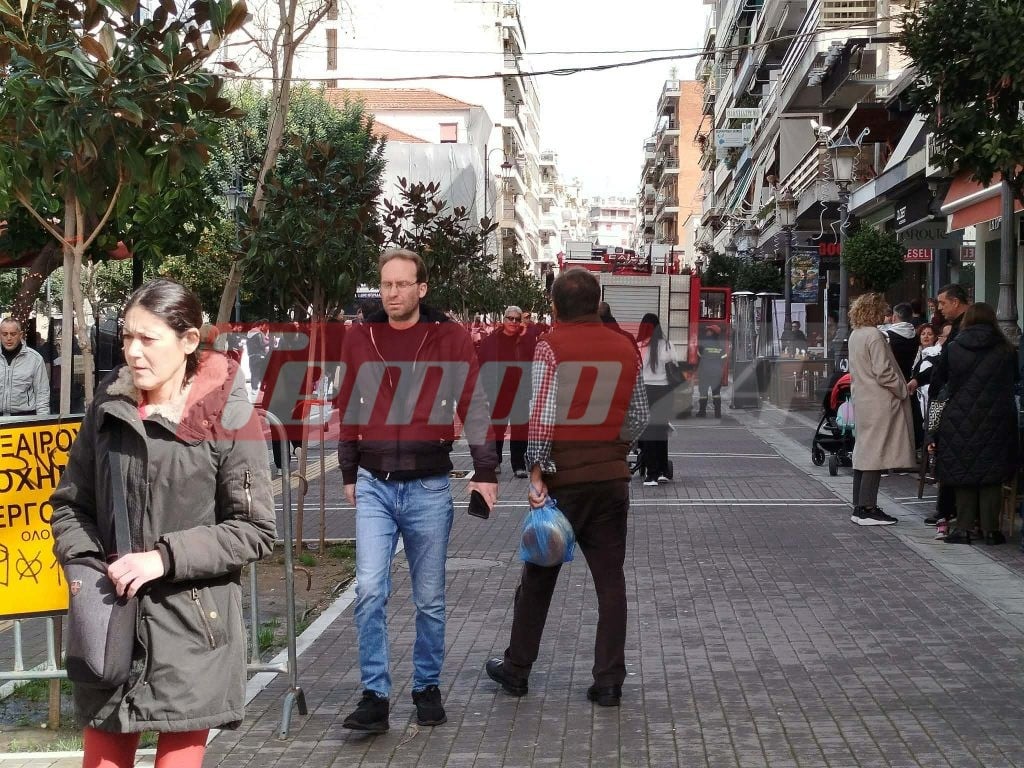 Πάτρα: Φωτιά σε κατάστημα της Πλ. Ολγας – ΦΩΤΟ