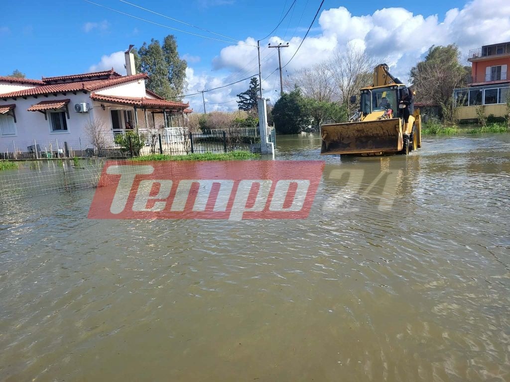 "Πνίγεται" η Ηλεία: Υπερχείλισε ο Πηνειός, πλημμύρισαν σπίτια στο Βαρθολομιό (ΦΩΤΟ & ΒΙΝΤΕΟ)