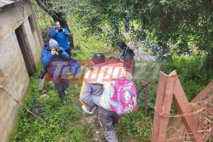 Κατολισθήσεις στο Μαζαράκι Ηλείας: Έχουν κλείσει οι δρόμοι του χωριού, παίρνουν τα παιδιά στους ώμους - ΦΩΤΟ & ΒΙΝΤΕΟ