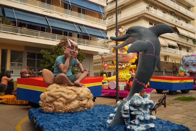 Καρναβάλι Μικρών 2026: ΔΕΙΤΕ ΖΩΝΤΑΝΑ την παρέλαση - Φωτογραφίες από τα καλύτερα στιγμιότυπα