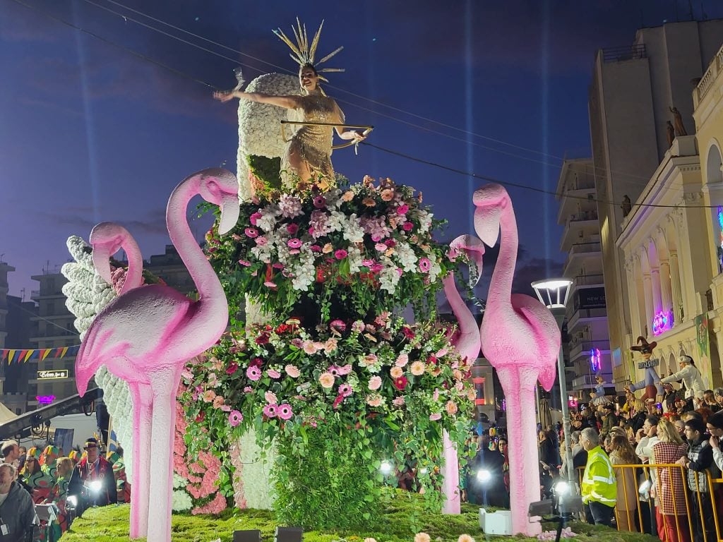 Πατρινό Καρναβάλι 2026: LIVE η νυχτερινή ποδαράτη παρέλαση - Συνεχής ροή ΦΩΤΟ & ΒΙΝΤΕΟ)