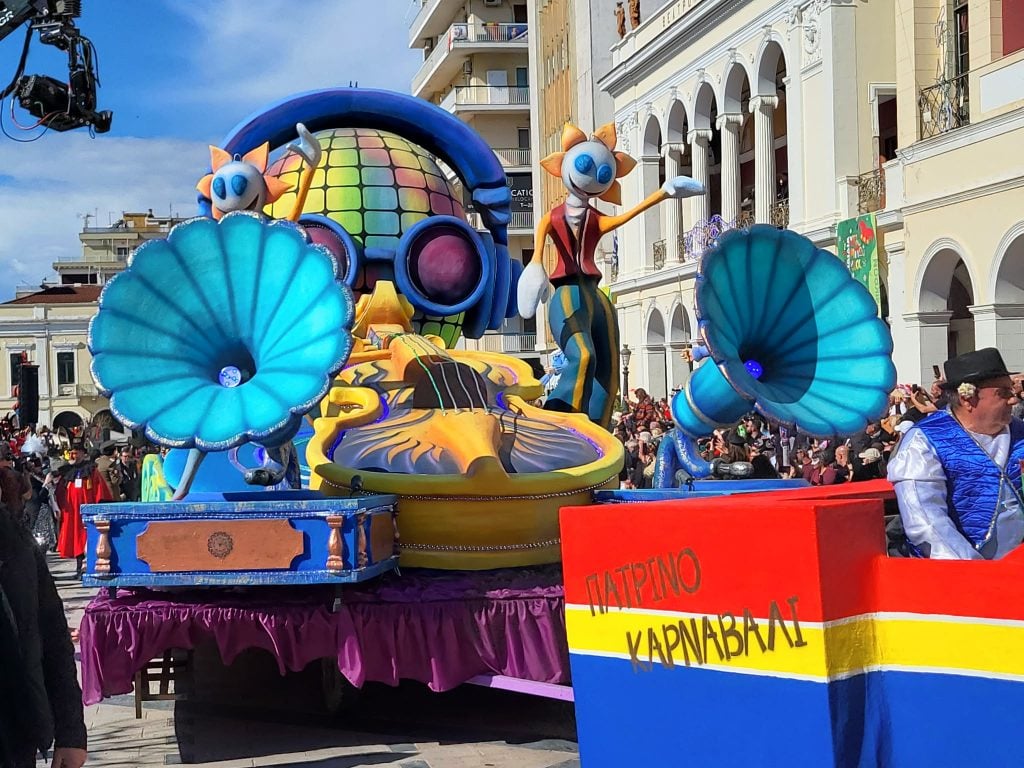 Η κορύφωση του Πατρινού Καρναβαλιού 2026: LIVE η Μεγάλη Παρέλαση (ΦΩΤΟ & ΒΙΝΤΕΟ)