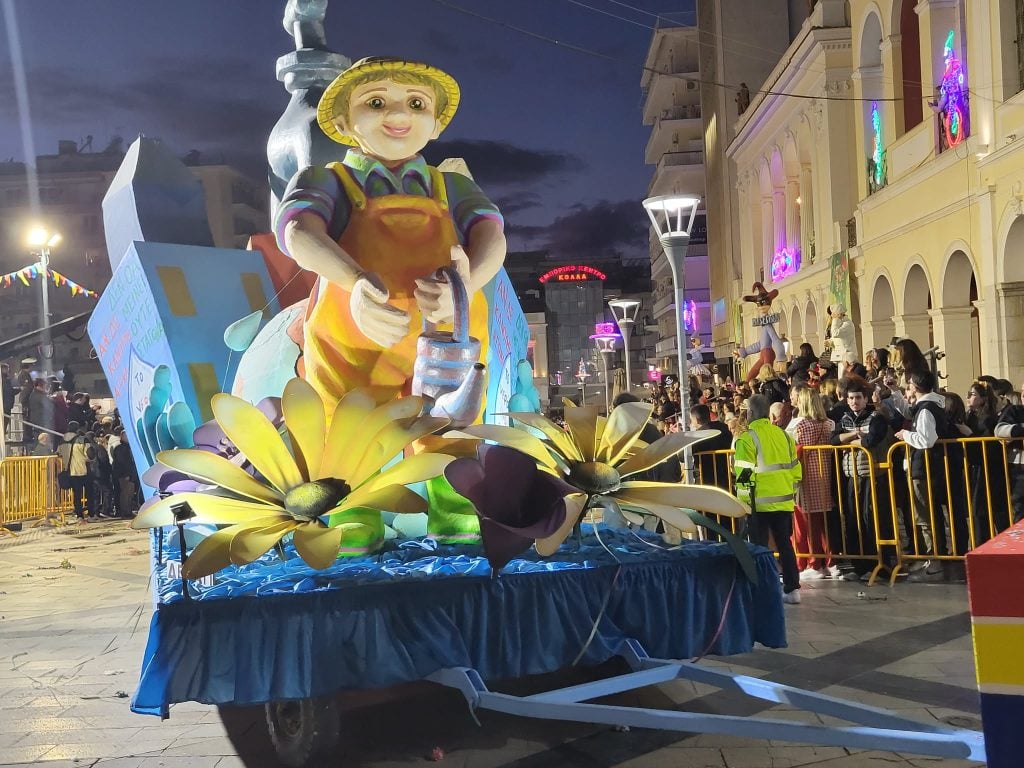 Πατρινό Καρναβάλι 2026: LIVE η νυχτερινή ποδαράτη παρέλαση - Συνεχής ροή ΦΩΤΟ & ΒΙΝΤΕΟ)